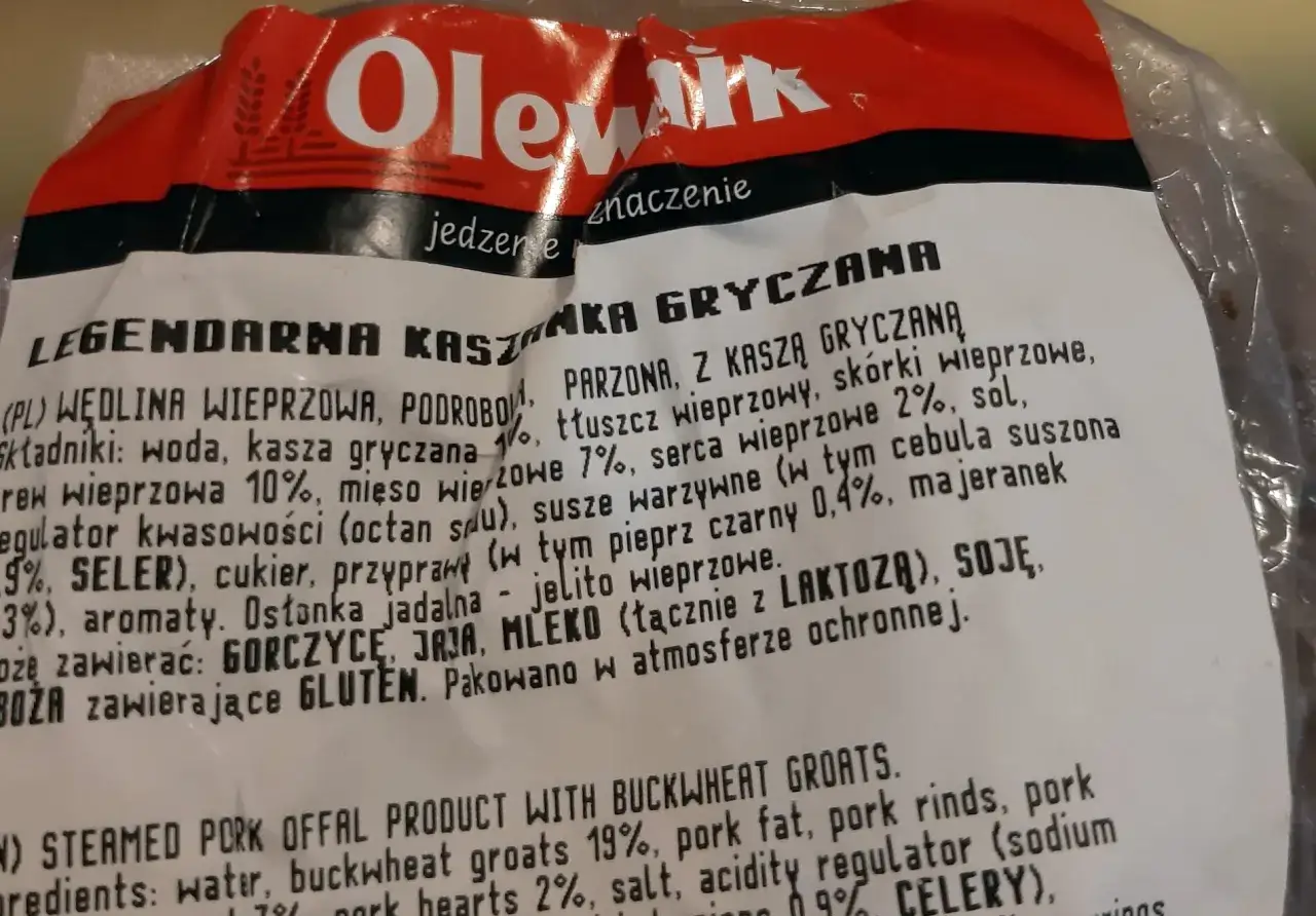 Olewit - legendarna kaszanka gryczana, idealna na keto. Składniki: woda, kasza gryczana, podroby wieprzowe, tłuszcz wieprzowy, serca wieprzowe, sk&oacute;rki wieprzowe.